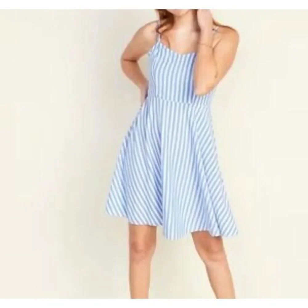 Old navy women’s blue and white, striped Sleeveless sundress, medium